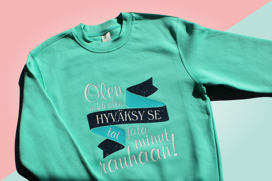 Mintun vihreä college Olen mikä olen. Hyväksy se tai jätä minut rauhaan -tekstillä