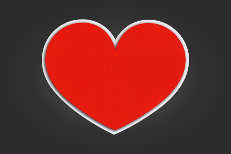 Punainen sydän valkoisella pohjalla