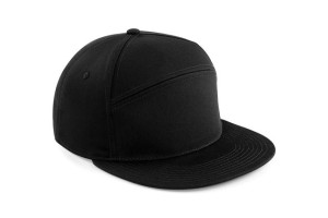 Musta lippis suoralla lipalla